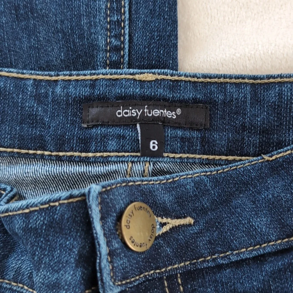 Daisy Fuentes y2k women